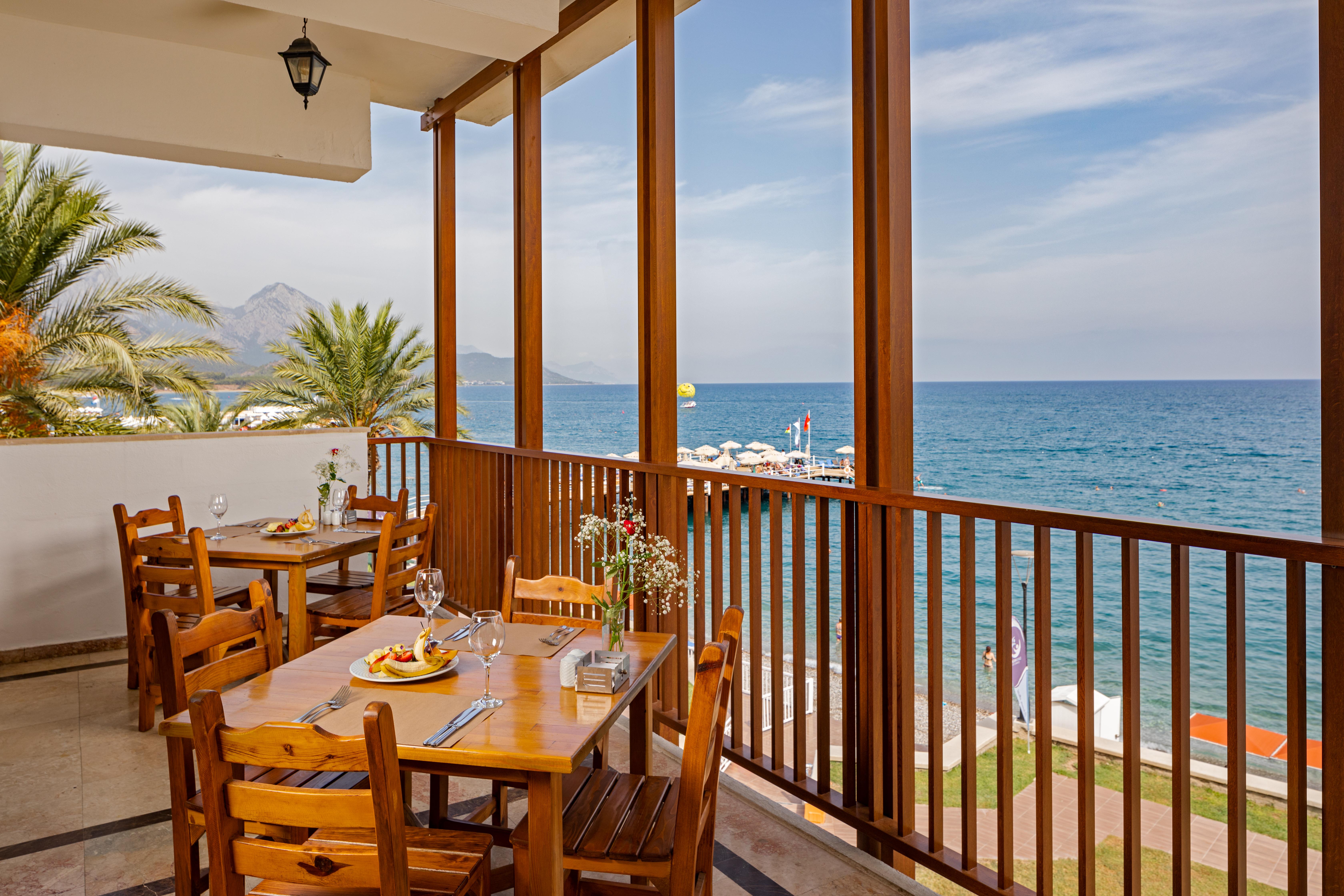 Aqi Hydros Club Hotel Kemer Bagian luar foto Restaurant in the hotel